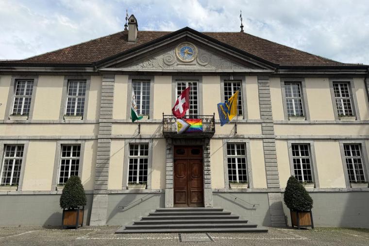 Vevey drapeau arc-en-ciel